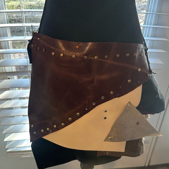 Black Leather Corset Belt - Picture 4 of 4